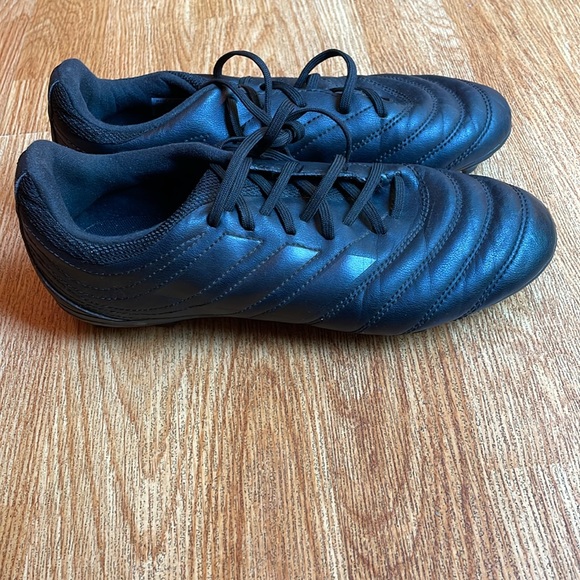 Adidas Soccer Cleats - Picture 2 of 6